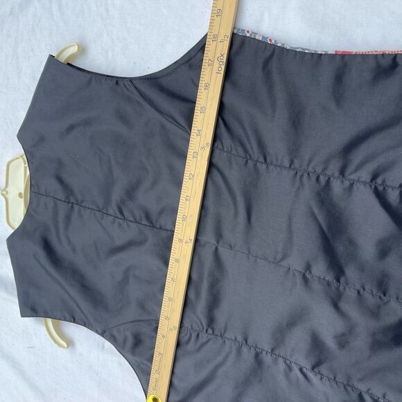 Vintage One Resource size M silk faux patchwork button front vest - Picture 4 of 6